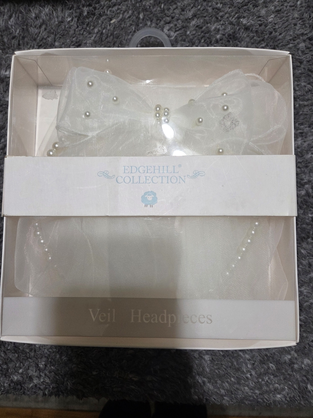 Edgehill Collection White Pearl Bow Veil Headpiece